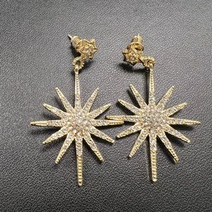 NWOT Star drop studs